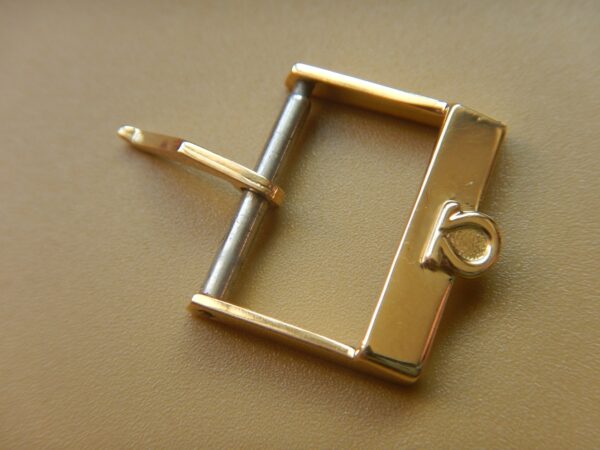 16 MM BOUCLE OMEGA EN OR 18 K ANNÉES 60 ÉTAT NEUF – Image 2