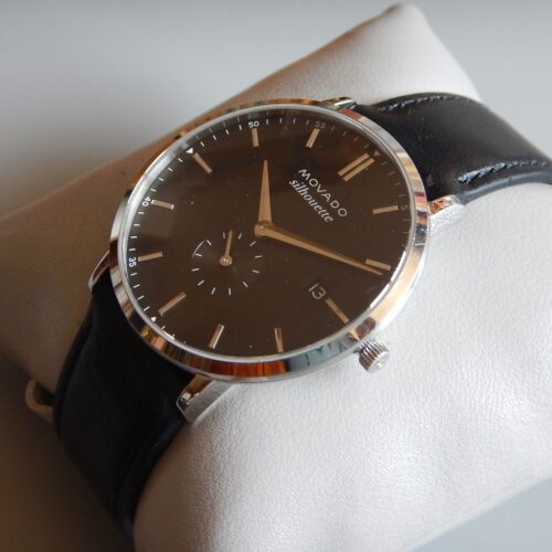 SUPER ÉTAT MOVADO SILHOUETTE ACIER CADRAN NOIR PETITE TROTTEUSE GARANTIE 2 ANS