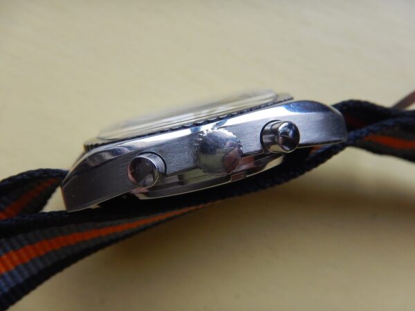 1964 MASSIF CHRONO PANDA SKIN DIVER PLONGÉE 20 ATM SWISS EMPEROR VALJOUX 7733 – Image 8