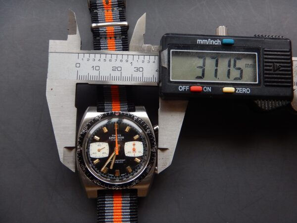1964 MASSIF CHRONO PANDA SKIN DIVER PLONGÉE 20 ATM SWISS EMPEROR VALJOUX 7733 – Image 13