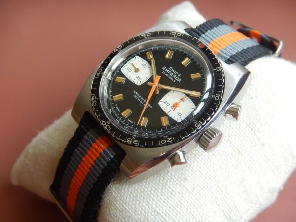 1964 MASSIF CHRONO PANDA SKIN DIVER PLONGÉE 20 ATM SWISS EMPEROR VALJOUX 7733