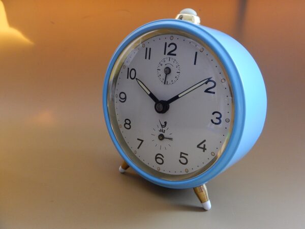N.O.S. STOCK NEUF ANNÉES 70 PENDULETTE REVEIL JAZ BLEU DANS SA BOITE D'ORIGINE – Image 4