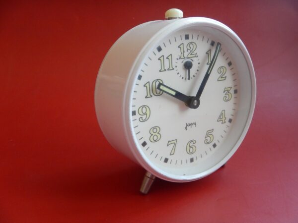 PENDULETTE REVEIL JAPY STOCK NEUF ANNÉES 70 DANS SA BOITE D'ORIGINE JAMAIS VENDU – Image 4