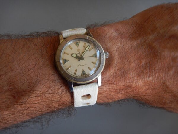RARE PREMIÈRE ZODIAC SEA WOLF SKIN DIVER PLONGEE 200 M ACIER AUTOMATIC FIN 50' – Image 2