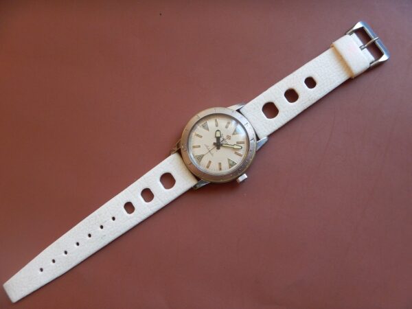 RARE PREMIÈRE ZODIAC SEA WOLF SKIN DIVER PLONGEE 200 M ACIER AUTOMATIC FIN 50' – Image 20