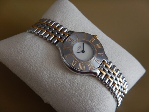LUXUEUSE CARTIER MUST 21 BICOLORE BOUCLE DEPLOYANTE SUPERBE ÉTAT GÉNÉRAL ANNÉES 90 – Image 2