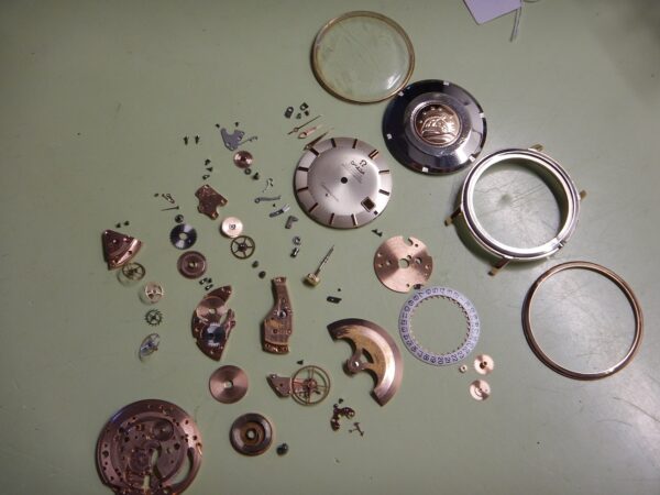1966 CHRONOMETRE OMEGA CONSTELLATION CADRAN PIE PAN AUTOMATIQUE OR ROSE & ACIER – Image 9