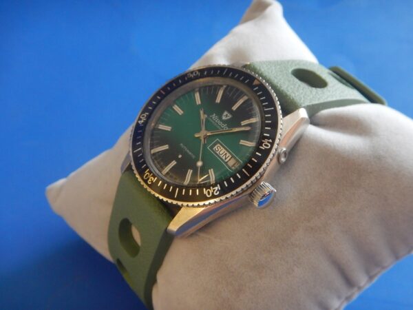 NIVADA SKIN DIVER PLONGÉE SUPERBE ÉTAT LUNETTE ACIER AUTO DAY/DATE CAL. AS 2066