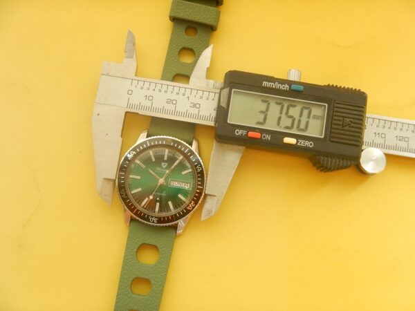 NIVADA SKIN DIVER PLONGÉE SUPERBE ÉTAT LUNETTE ACIER AUTO DAY/DATE CAL. AS 2066 – Image 12