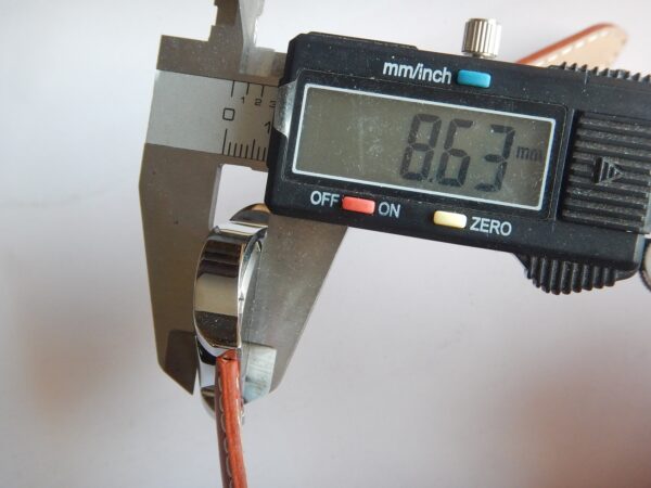 SOBRE MONTRE NEUVE MAGNA CARTA INCURVÉE SUPER QUALITE ACIER STOCK NEUF N.O.S. – Image 14