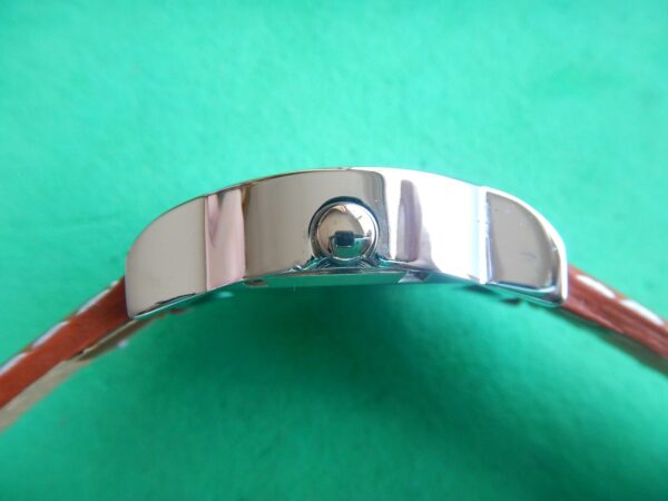SOBRE MONTRE NEUVE MAGNA CARTA INCURVÉE SUPER QUALITE ACIER STOCK NEUF N.O.S. – Image 10