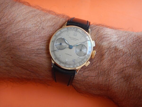 1940' CHRONO UNIVERSAL GENEVE COMPAX OR 18K Cal. 386 COMPLETE SERVICE SUPER ÉTAT – Image 4